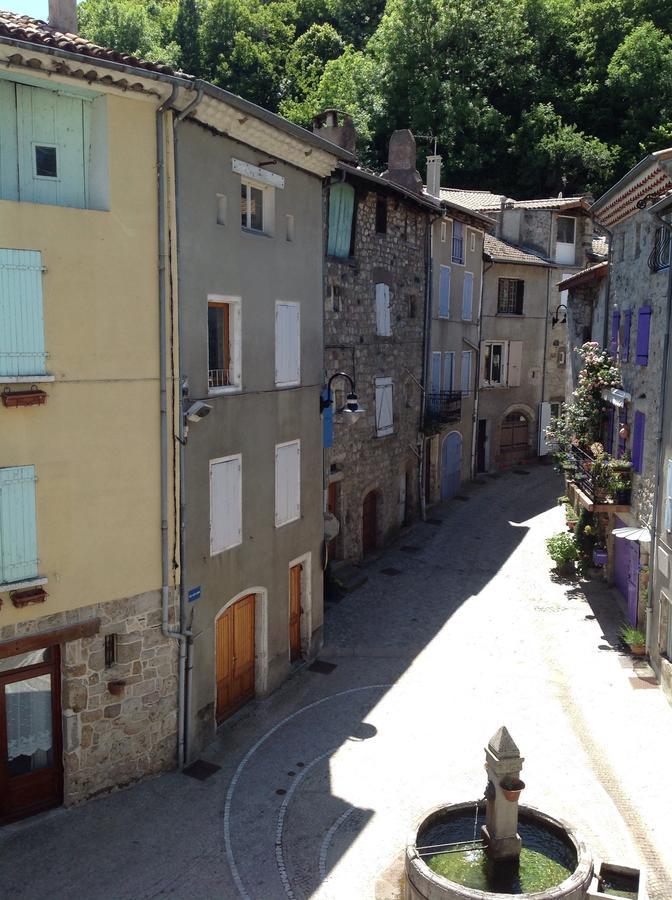 L'Auberge De Montpezat Habitación foto